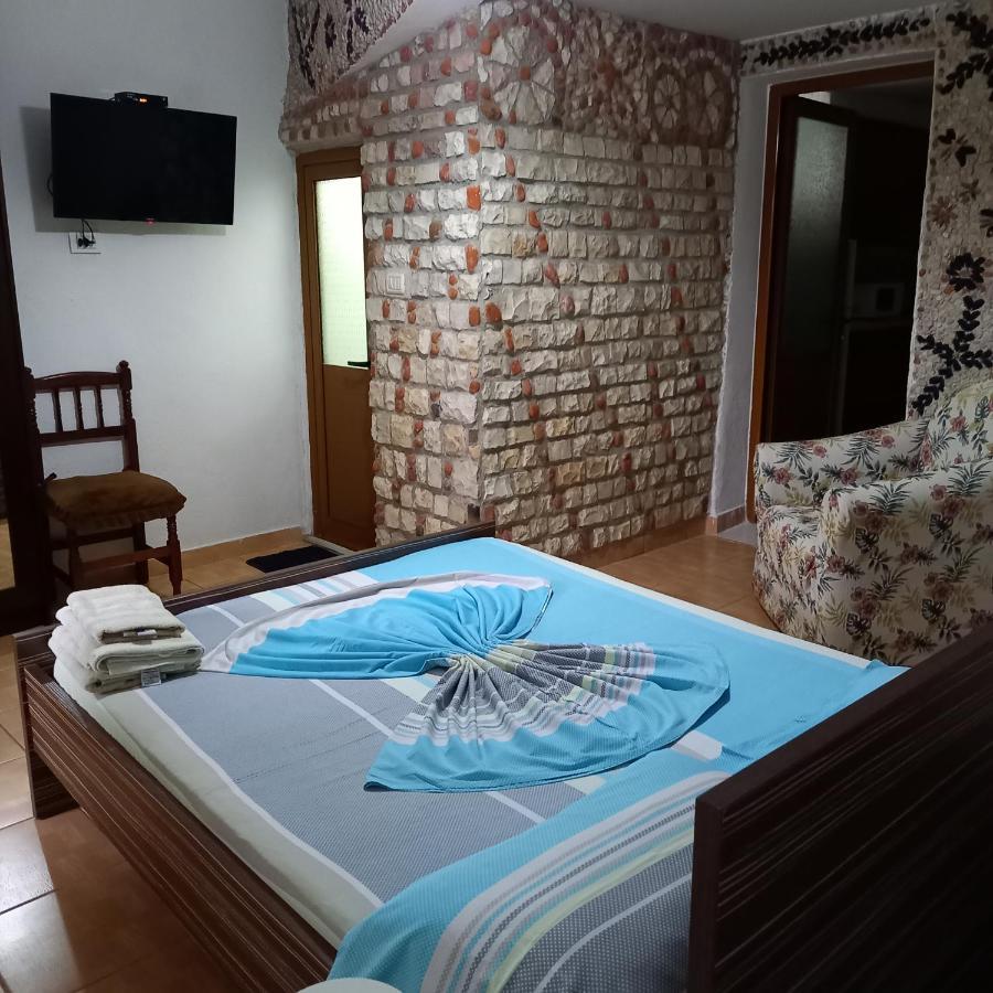 Mustafaraj Apartments Ksamil Eksteriør billede