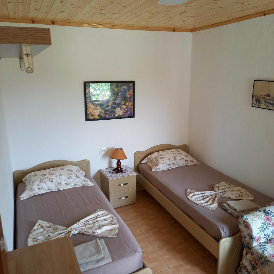 Mustafaraj Apartments Ksamil Eksteriør billede