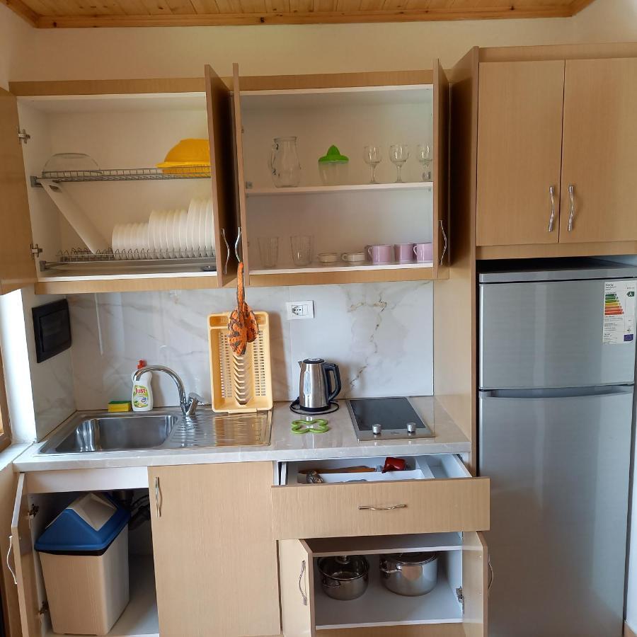Mustafaraj Apartments Ksamil Eksteriør billede